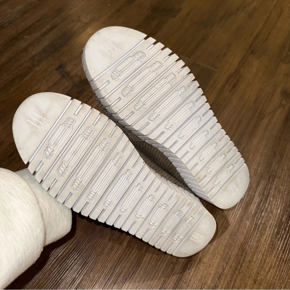 Ilse Jacobsen Gray/Beige Perforated Slip-On Sneakers - Picture 4 of 4